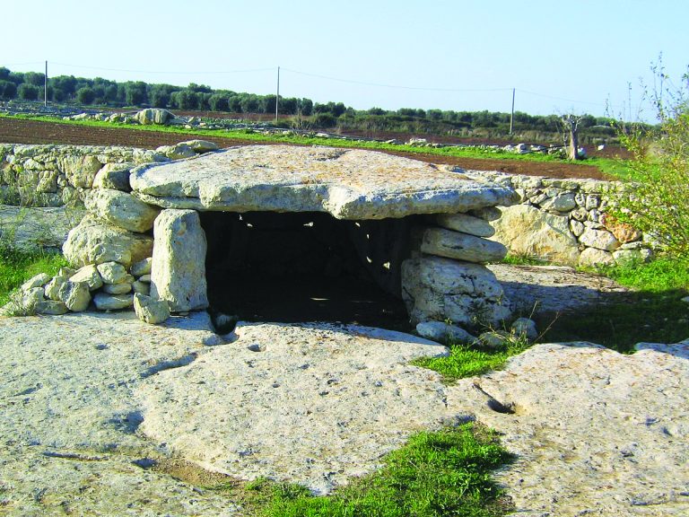 Passeggiare nella storia del Salento megalitico